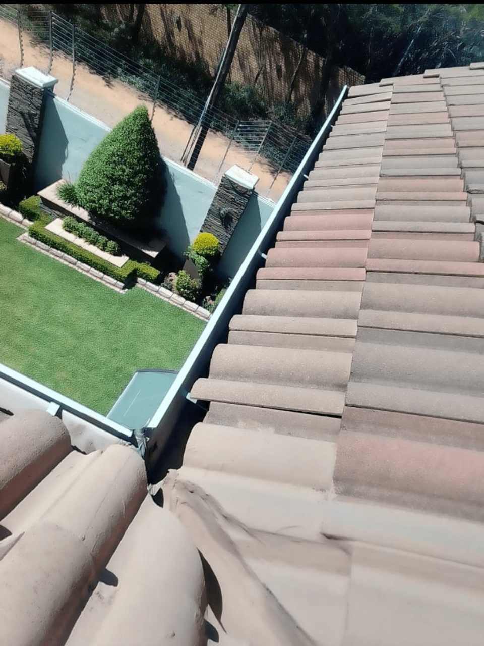 Gutter Cleaning 2